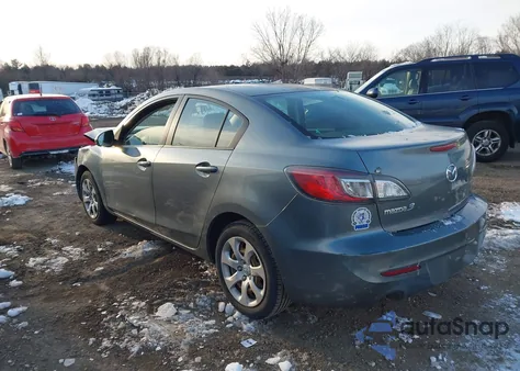 2013 Mazda Mazda3 I Sv z USA, uszkodzony, nr VIN JM1BL1TF2D1801275